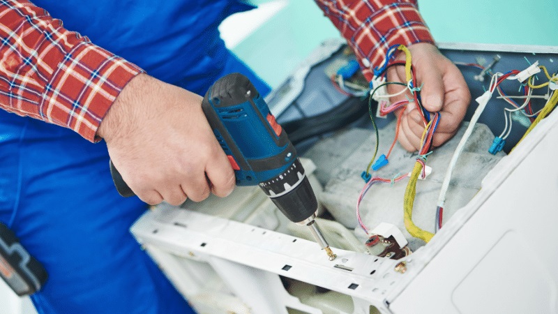 Şereflikoçhisar Whirlpool Whirlpool çamaşır makinesi kart tamiri – Su almama arızası orijinal parça ile giderildi. - Teknik servis örneği